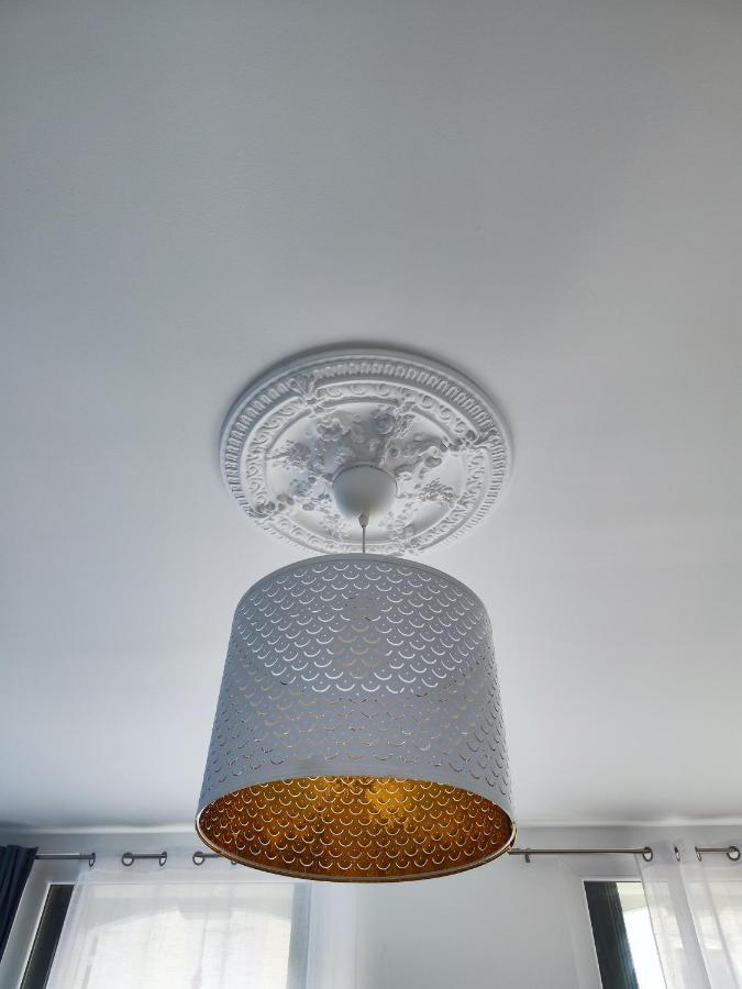 Bright And Modern 3-Bedroom Apartment, 90M2 With Air Condition, In Béziers Buitenkant foto